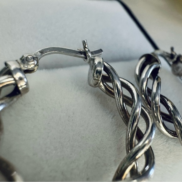 Vintage Handmade Twisted Wire Solid 925 Sterling Silver Hoop Earrings - Picture 5 of 9